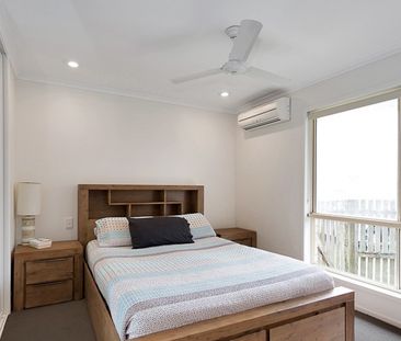 Family home in Glenella - Photo 2