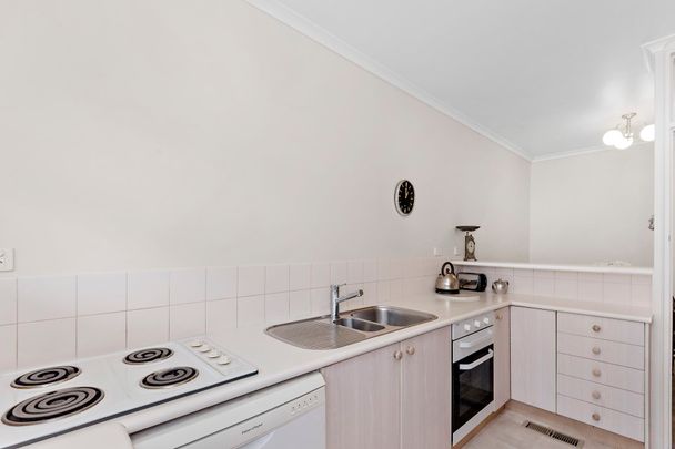 Unit 11/3 Boston Road, Balwyn. - Photo 1