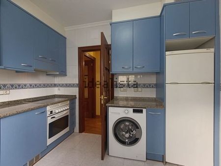 Alquiler de piso en Plaza de los Ferrocarriles Economicos De Asturias, 10 - Photo 4