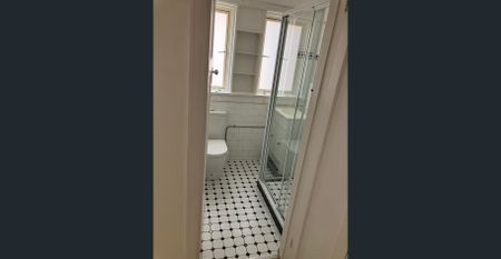 First Floor Studio Apartment - Photo 4