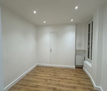 Magnifique STUDIO REFAIT A NEUF RUE DE BERRI - Photo 6