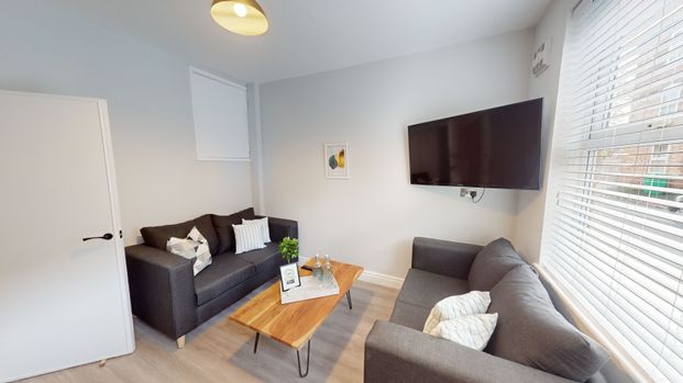 12 Hart Street, NG7 1SF, NOTTINGHAM - Photo 1