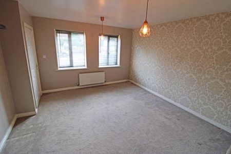3 bedroom semi-detached house to rent - Photo 2
