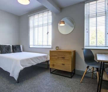 5 bedroom flat to rent - Photo 5