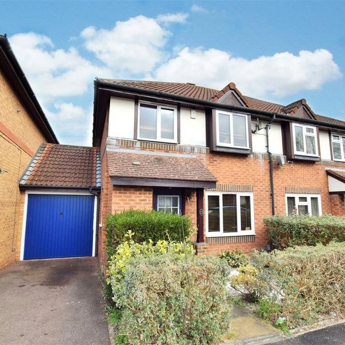 3 bedroom semi-detached house to rent - Photo 1