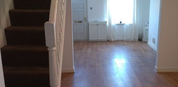 2 Bed Terraced House, Norway Street, M6 - Photo 2