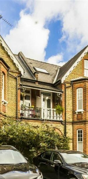 Park Road, TW11, London - Photo 1