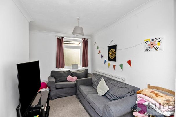 3 bedroom terraced house to rent - Photo 1