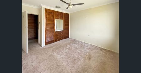 Comfortable Brick Home in Central Location - Photo 5