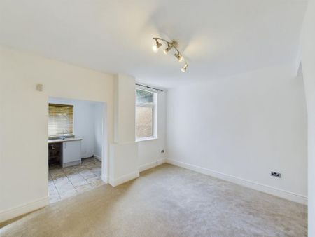 2 bedroom terraced house to rent - Photo 3