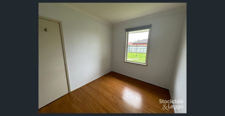 3 BEDROOM HOME IN NORTH SHEPPARTON - Photo 4