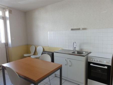 Location Appartement 2 pièces Meublé 34m² LE CREUSOT 71200 - Photo 2