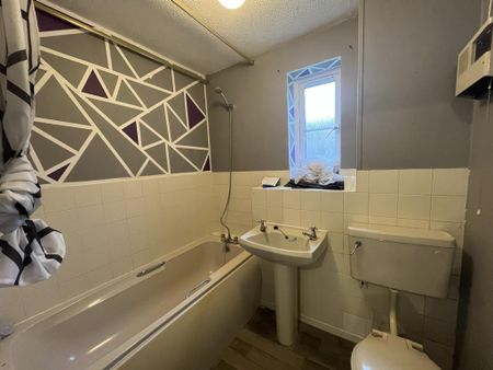 1 bedroom ground floor flat to rent - Photo 4