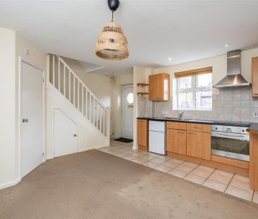 1 bedroom semi-detached house to rent - Photo 5