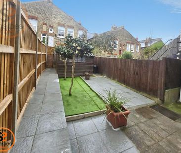 3 bedroom maisonette to rent - Photo 6