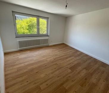 3-Zimmer-Wohnung mit modernisiertem Bad in Wuppertal - Photo 1