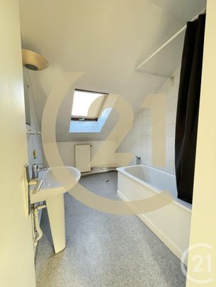 Location Appartement 3 pièces 53m² LILLEBONNE 76170 - Photo 1