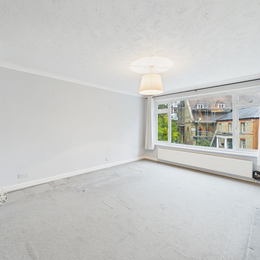 Brackenhill Close, Bromley, BR1, London - Photo 1