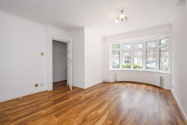 4 bedroom terraced house to rent - Photo 1