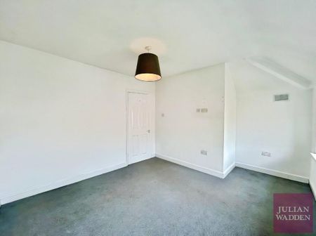 2 bedroom semi-detached house to rent - Photo 4