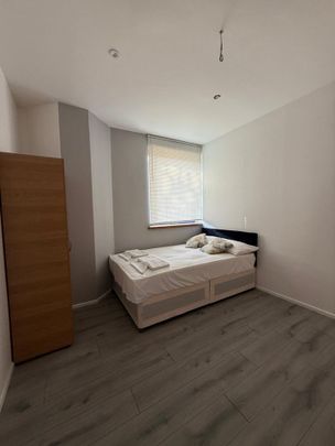 Room in a Shared House, Manchester Road, E14 - Photo 1