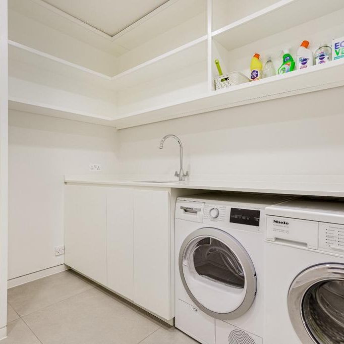 5 bedroom terraced house to rent - Photo 1