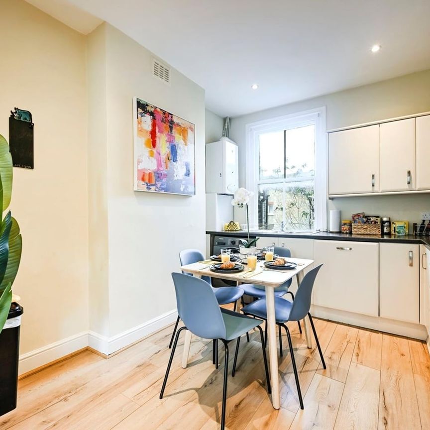 2 Bed Flat, St Dunstan's Road, W6 - Photo 1