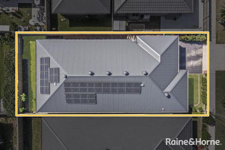 Stunning Family Home - Photo 3