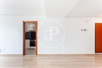 Flat for rent with swimming pool in Ciutat Jardí (Valencia)
