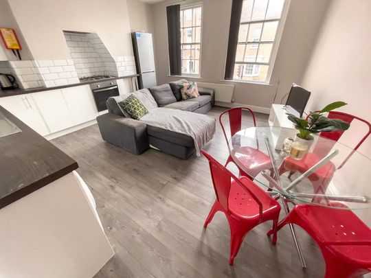 5 bedroom terraced house to rent - Photo 1