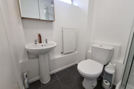 Stoneycroft - Photo 3