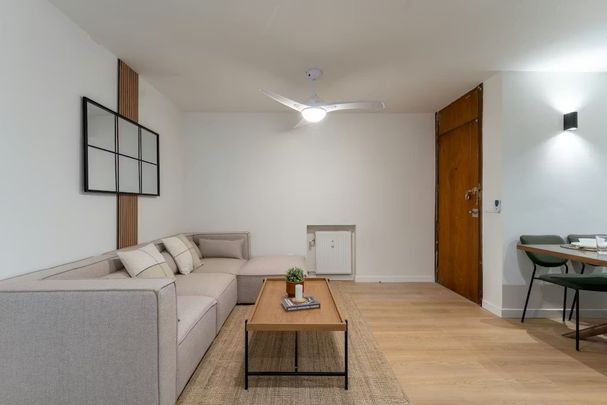 Paseo de la Reina Cristina, Madrid, Community of Madrid 28014 - Photo 1