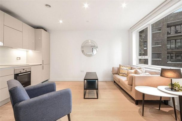 1 bedroom flat to rent - Photo 1