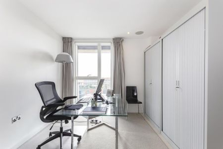 3 bedroom property to let - Photo 4