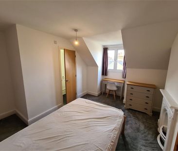 Room 5, Flat 1, 43 Mill Road, Cambridge - Photo 3