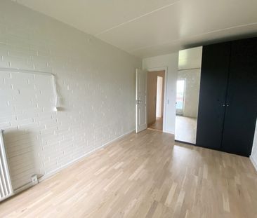 Hyggelig 2-værelses lejlighed på med stor altan - Foto 2