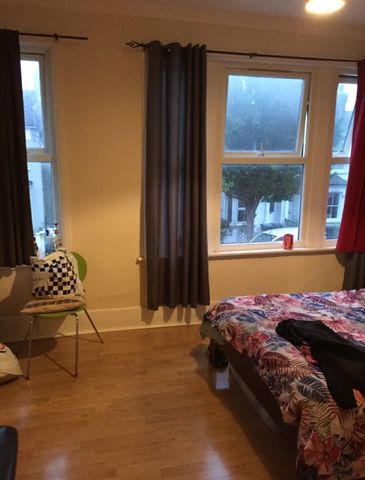 5 Bed Terraced House, Glenwood Road, N15 - Photo 3