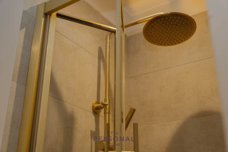 Alexandra Road, Epsom - Photo 3