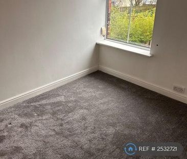 3 bedroom end of terrace house to rent - Photo 3