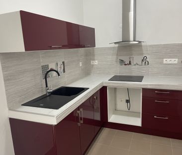 Location Appartement 3 pièces 70m² MATOURY 97351 - Photo 5