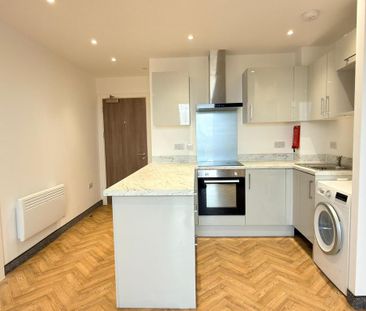 1 bedroom penthouse to rent - Photo 4