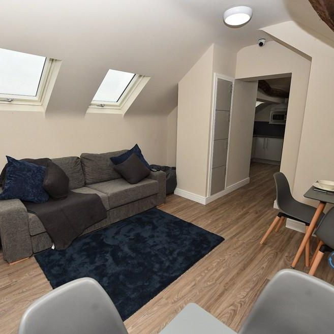 1 bedroom in a flat share to rent - Photo 1