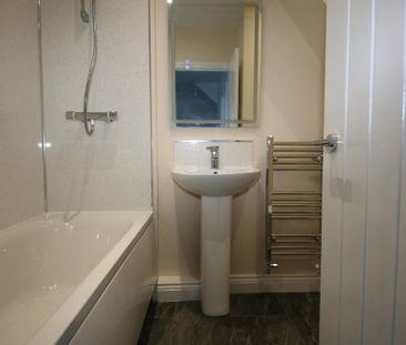 3 bedroom terraced house to rent - Photo 6