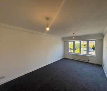 2 bedroom Flat To Let - Photo 4