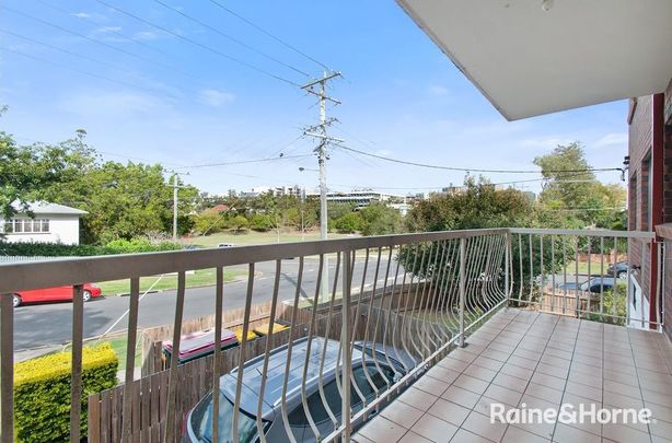 1/34 Moorak Street, Taringa, QLD 4068 - Photo 1