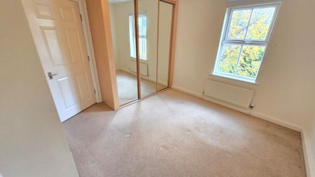 4 bedroom apartment to rent - Photo 2