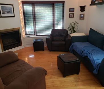 Partagé Un `townhouse` Merveilleux - Photo 1