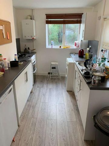 Brickfield Road, SO17 - Photo 4