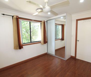 Lovely family home with additional sleep out! Great location with b... - Photo 3