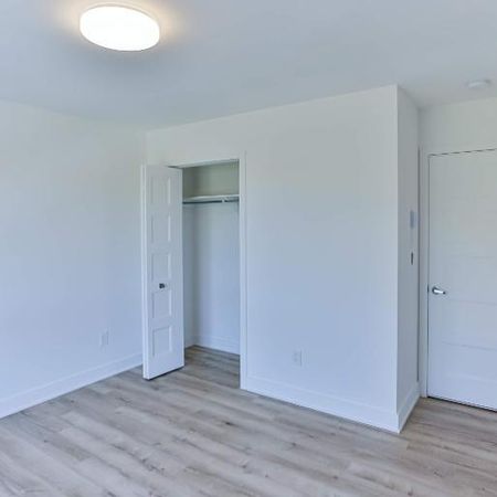 PROMO - SAINT-CHARLES - APPARTEMENT 4½ À LOUER POUR JUILLET - Photo 3